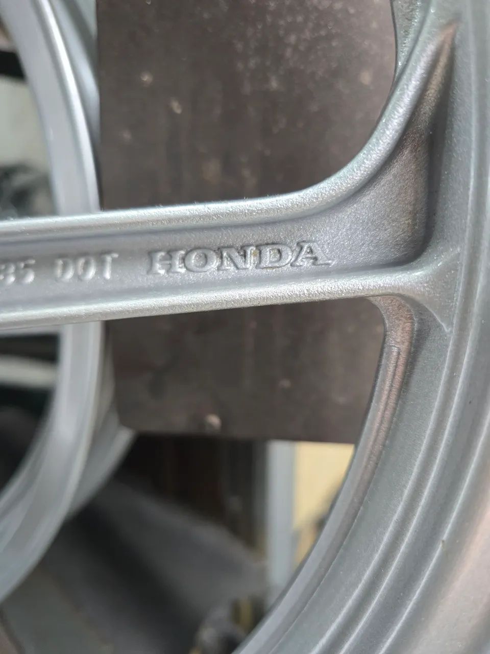 Roda titan sport 150 original honda - Foto 2