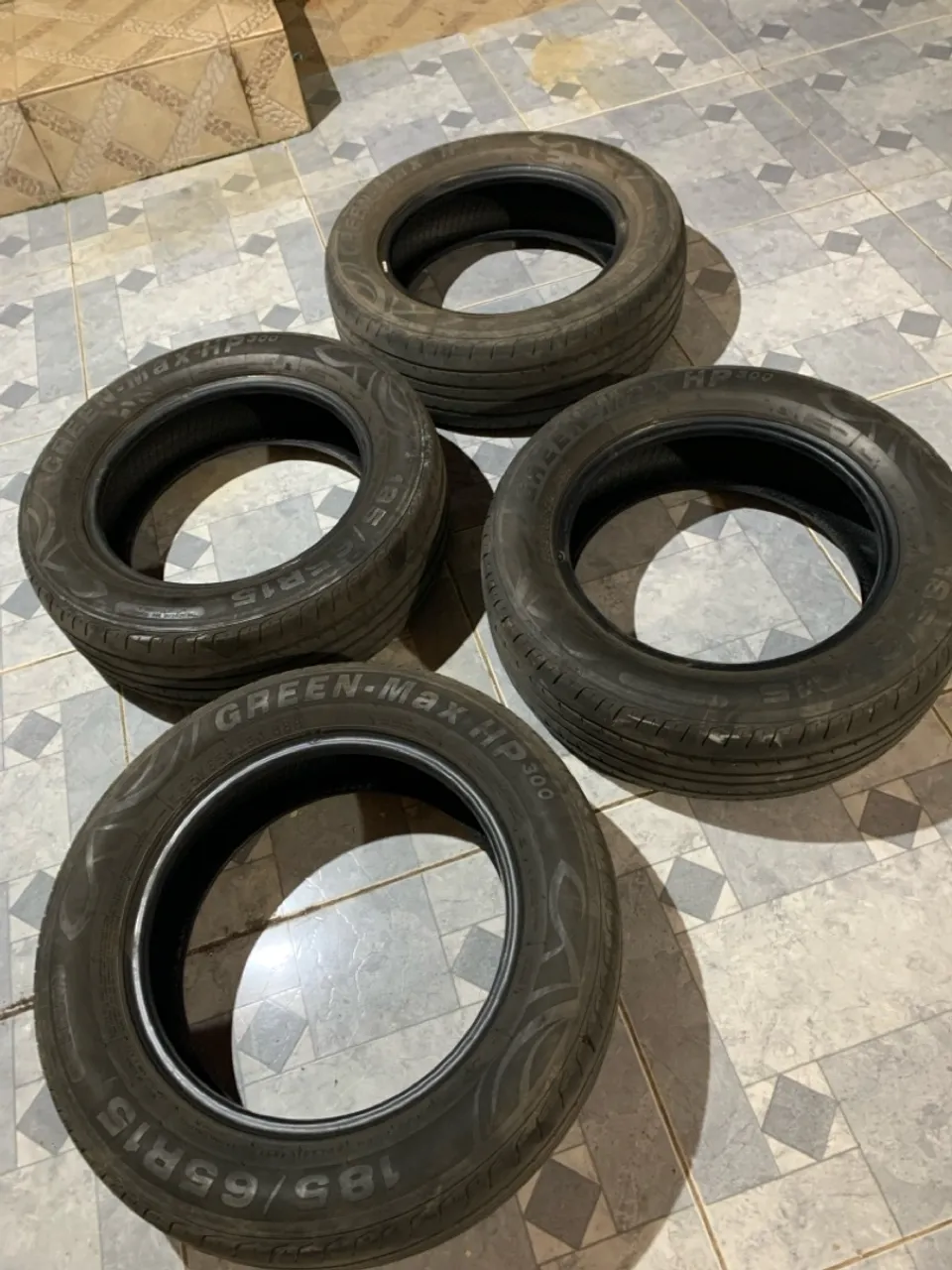 Pneu 185/65 R15