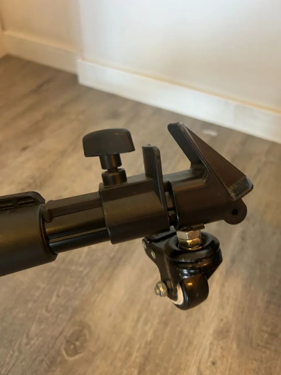 Dolly com Rodas para Tripé - Suporte até 30kg - Foto 3