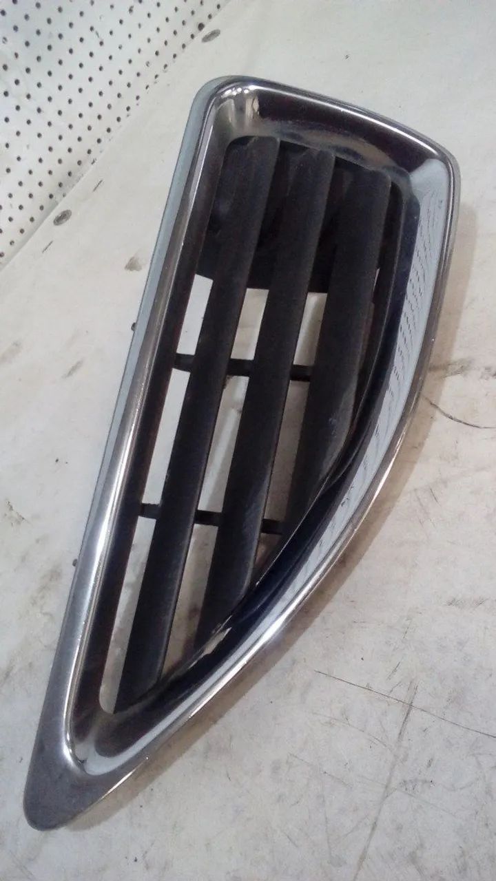 Grade Capo Cromado Renault Megane 2003 Esquerdo - Foto 2