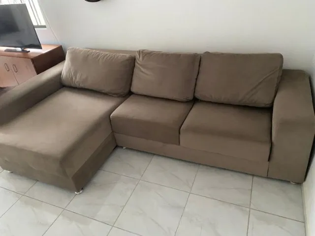 Sofá com chaise
