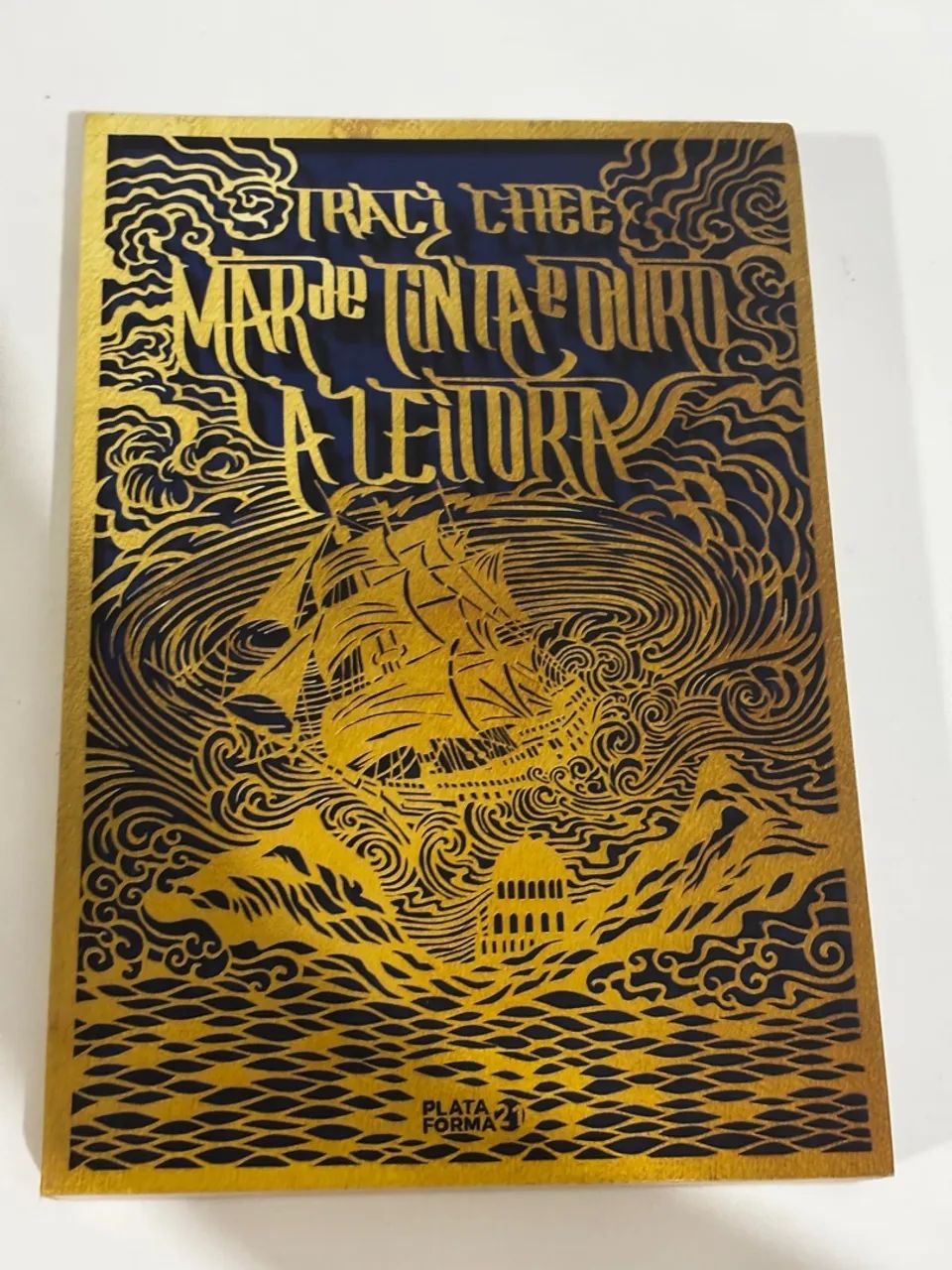 Mar de Tinta e Ouro - Traci Chee