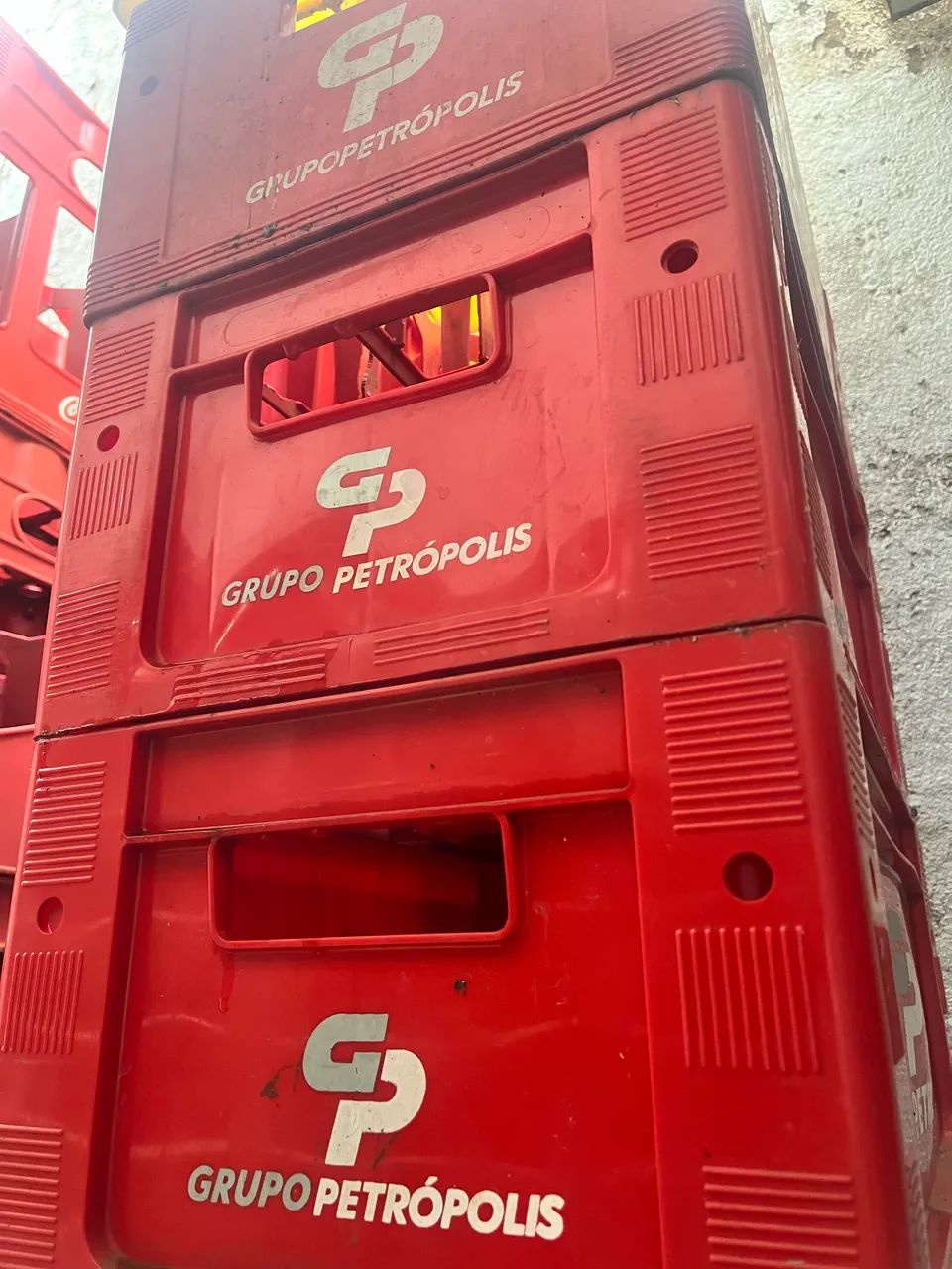 VENDO ENGRADADO DE CERVEJA de 300 ml e 1 litro CERVEJA  - Foto 3