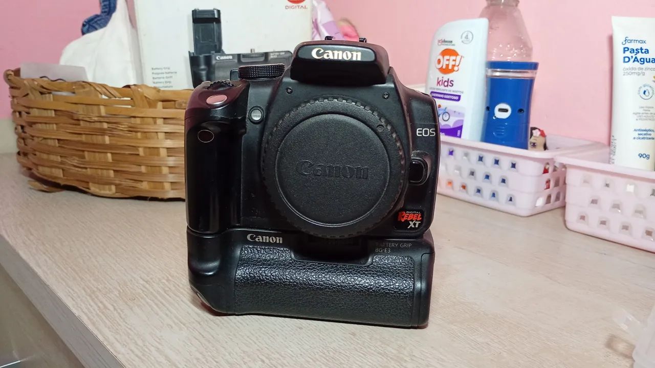 Câmera fotográfica Cânon XT64520774544897121