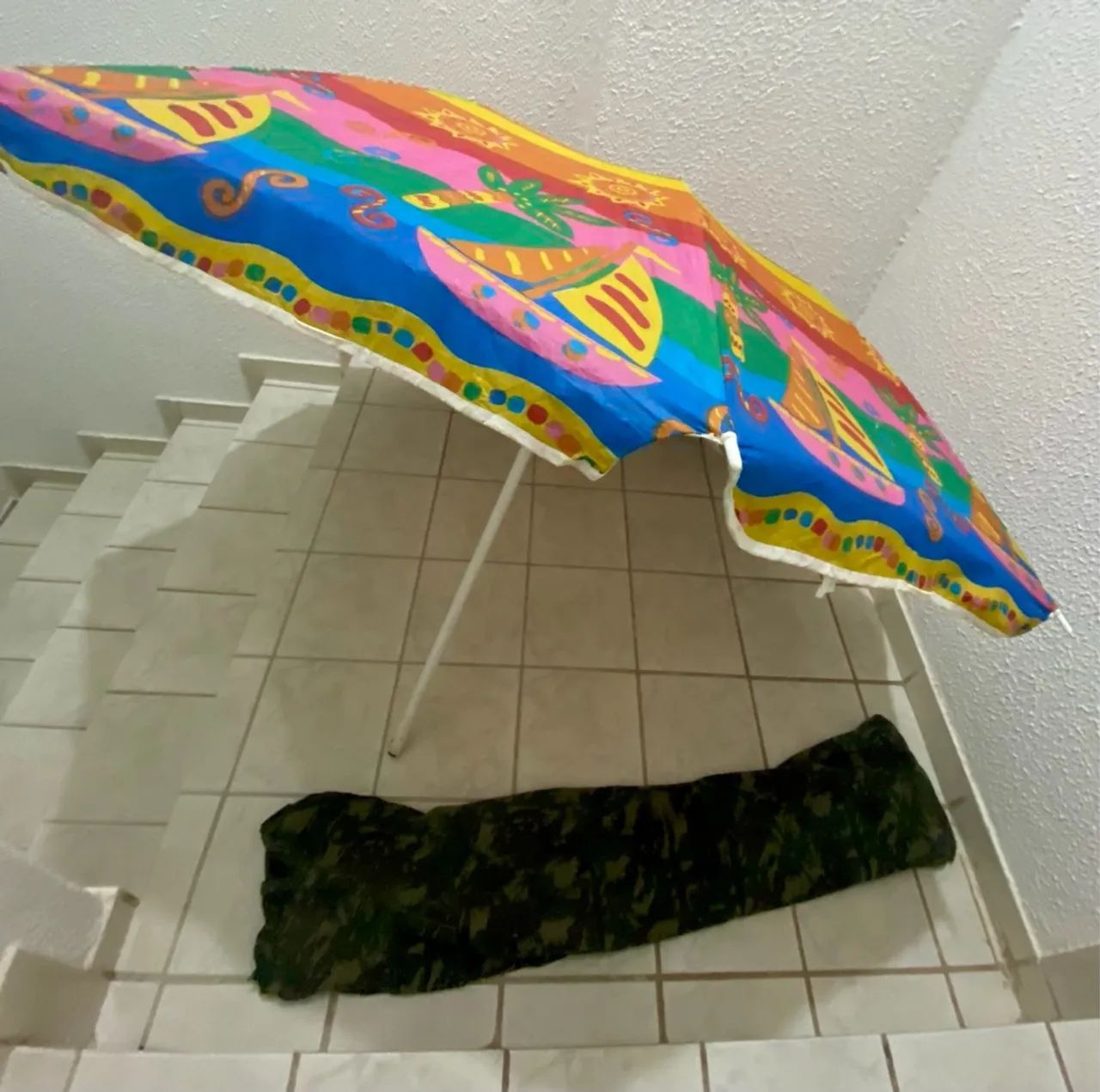 Guarda-sol de praia colorido / barraca de praia  - Foto 4