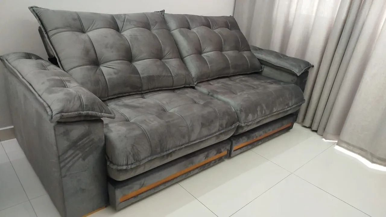 Sofá retrátil de *LUXO* 