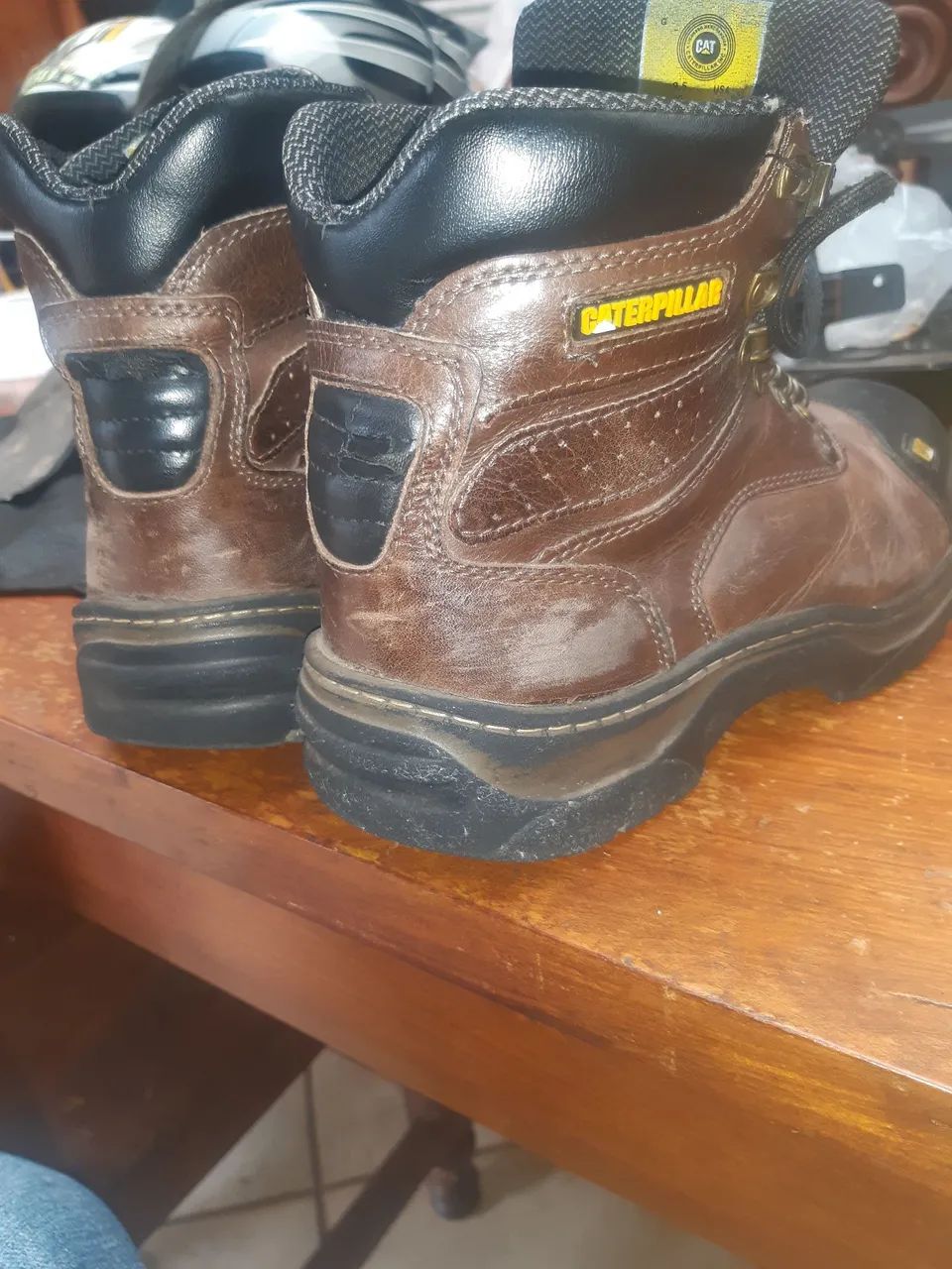 Botas Caterpillar Marrom - Foto 2