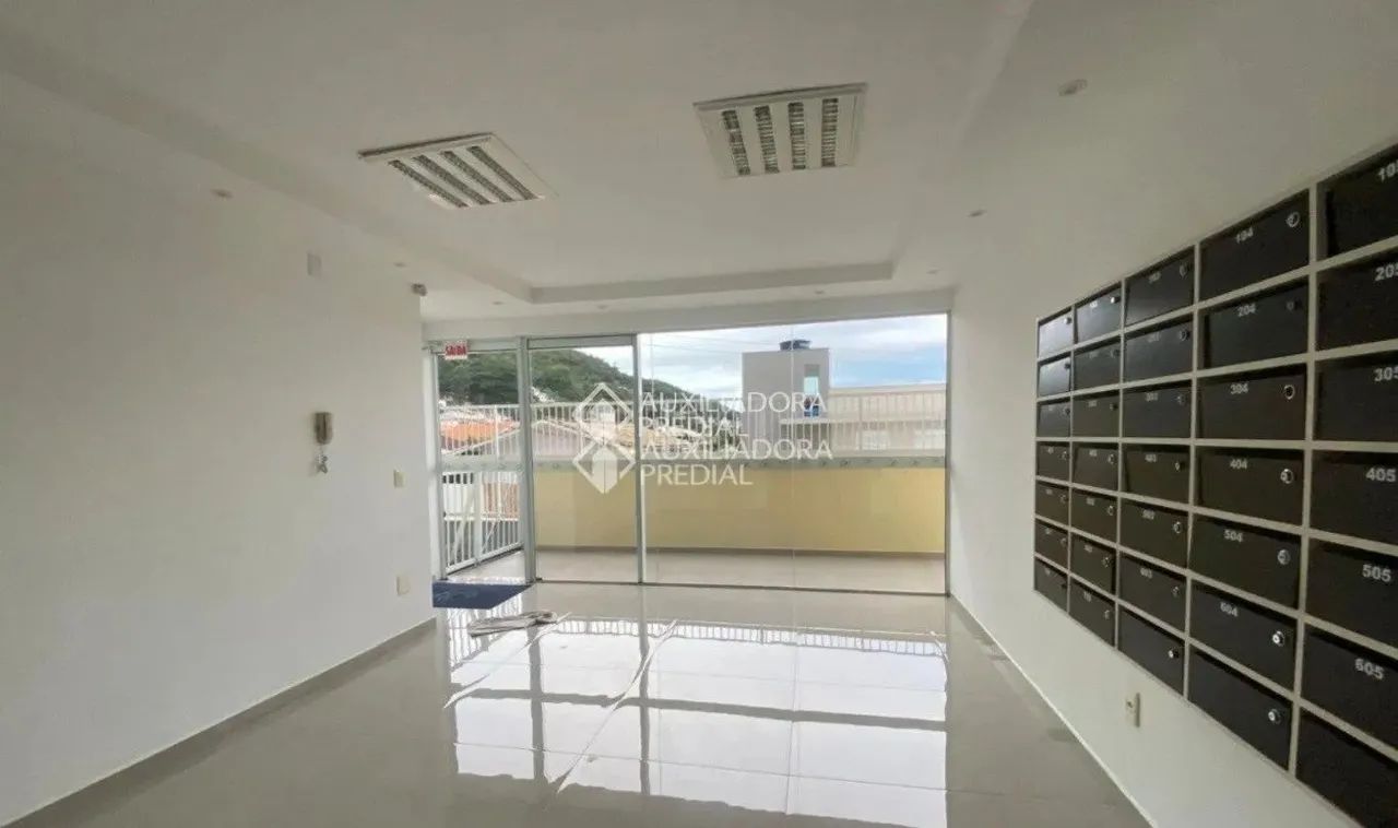 Apartamento de 2 dormitorios, localizado no bairro costeira do pirajubae - Foto 2
