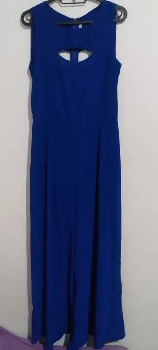 Macacão Longo Azul com Decote nas Costas