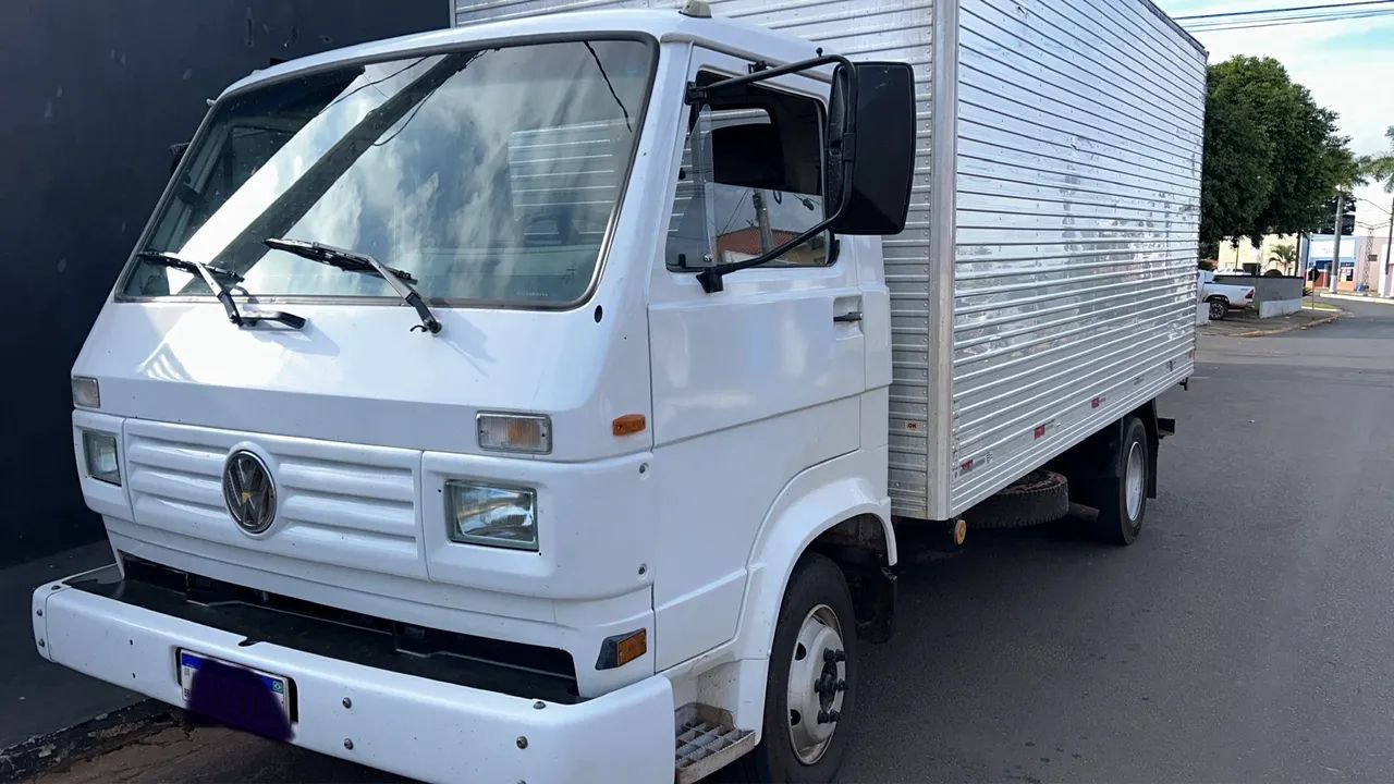 VW 8140 BAÚ - Foto 2