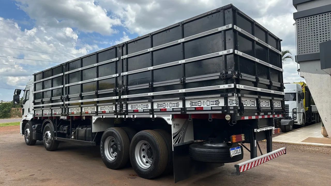  Cargo 3031 8x2 2019 Granel ou chassi  - Foto 9