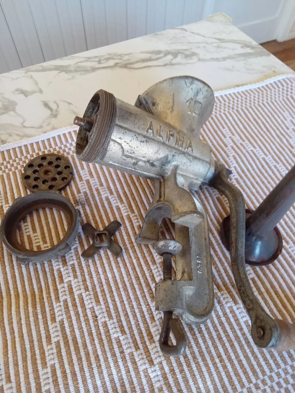 MOEDOR DE CARNE.64167755393283121