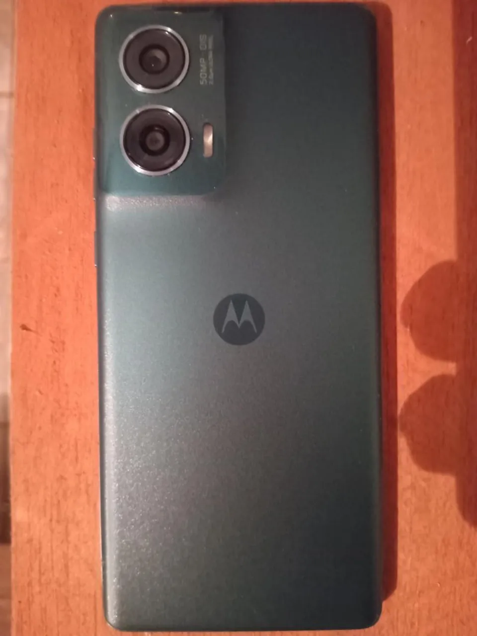 Obs:moto Edge 50 fisio novo com nota fiscal carregador na