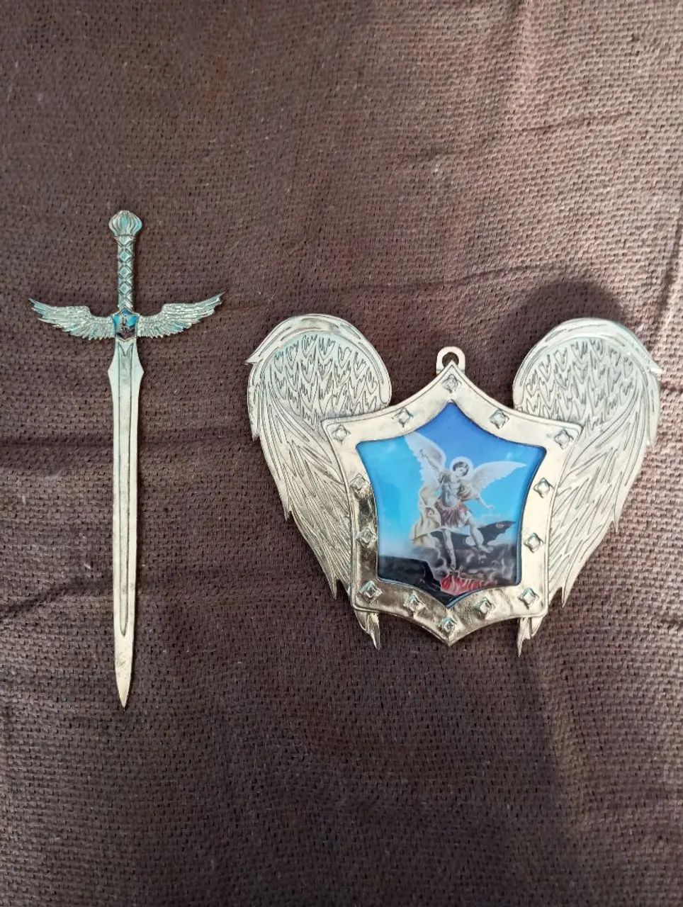 Imagem de São Miguel Arcanjo banhada a ouro - Foto 3