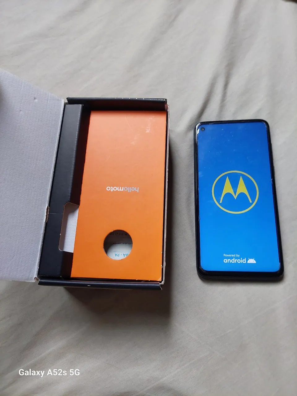 Motorola g8 com nota, carregador, caixa, funcionando tudo...