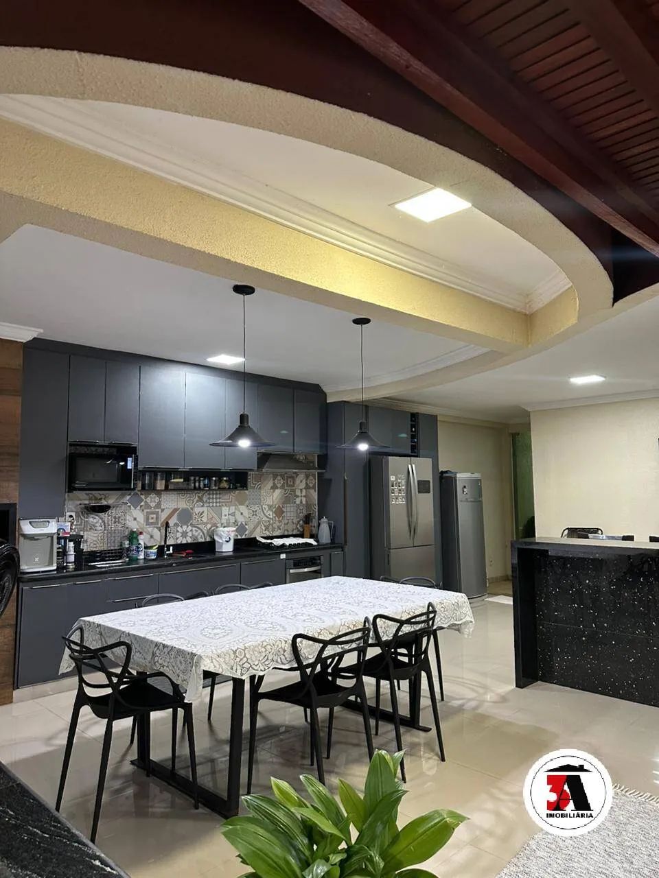 Sobrado com 300m2 e piscina Zona Sul - Foto 2