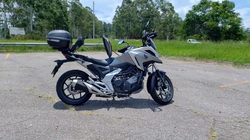 Honda NC 2025 prata-com acessórios - Foto 2