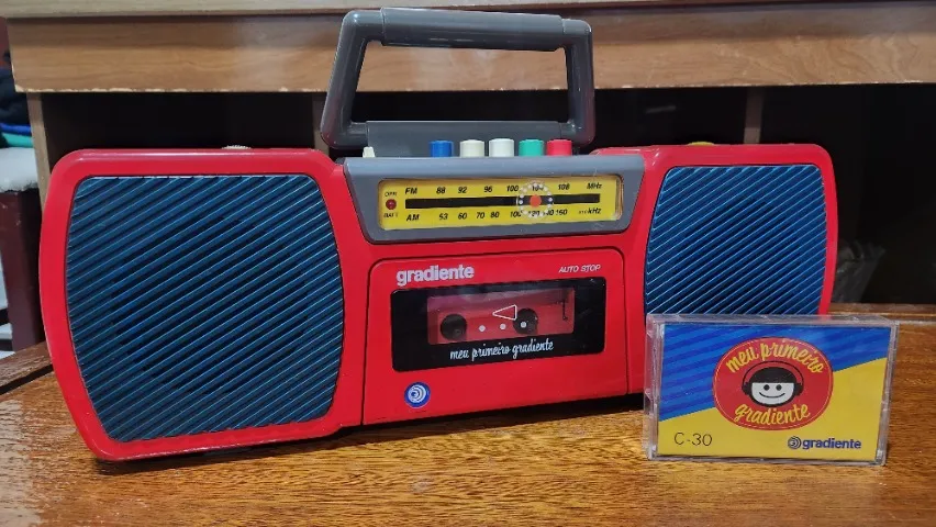 Rádio Meu Primeiro Gradiente com Fita K7 e Funcionando Anos 90