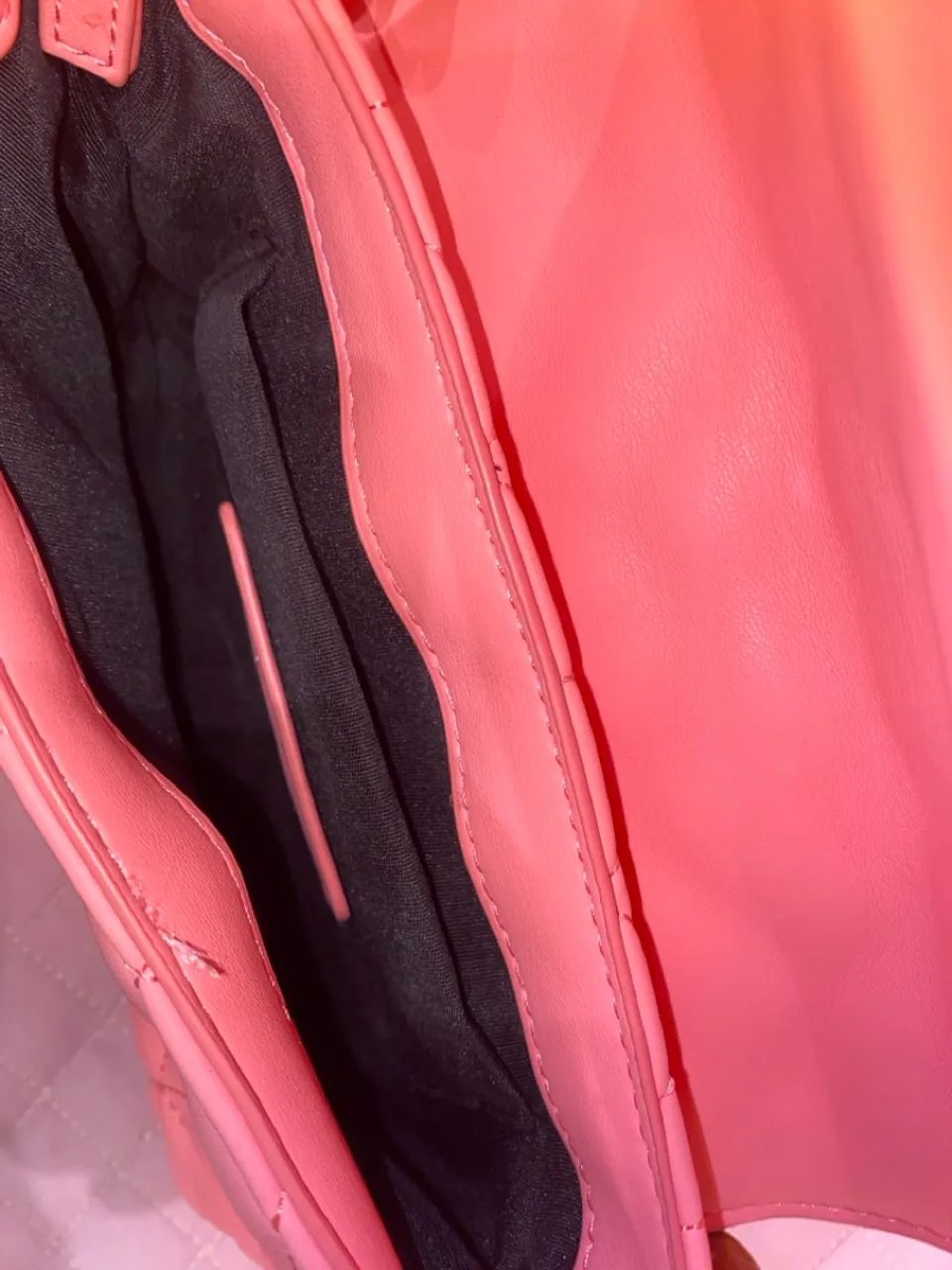 Bolsa Rosa Zara com Alça de Corrente Dourada - Foto 4
