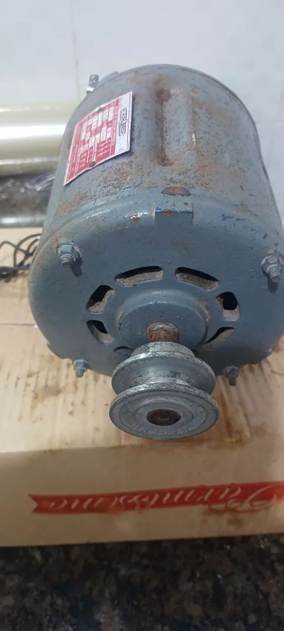 Three-phase motor65192840497667122