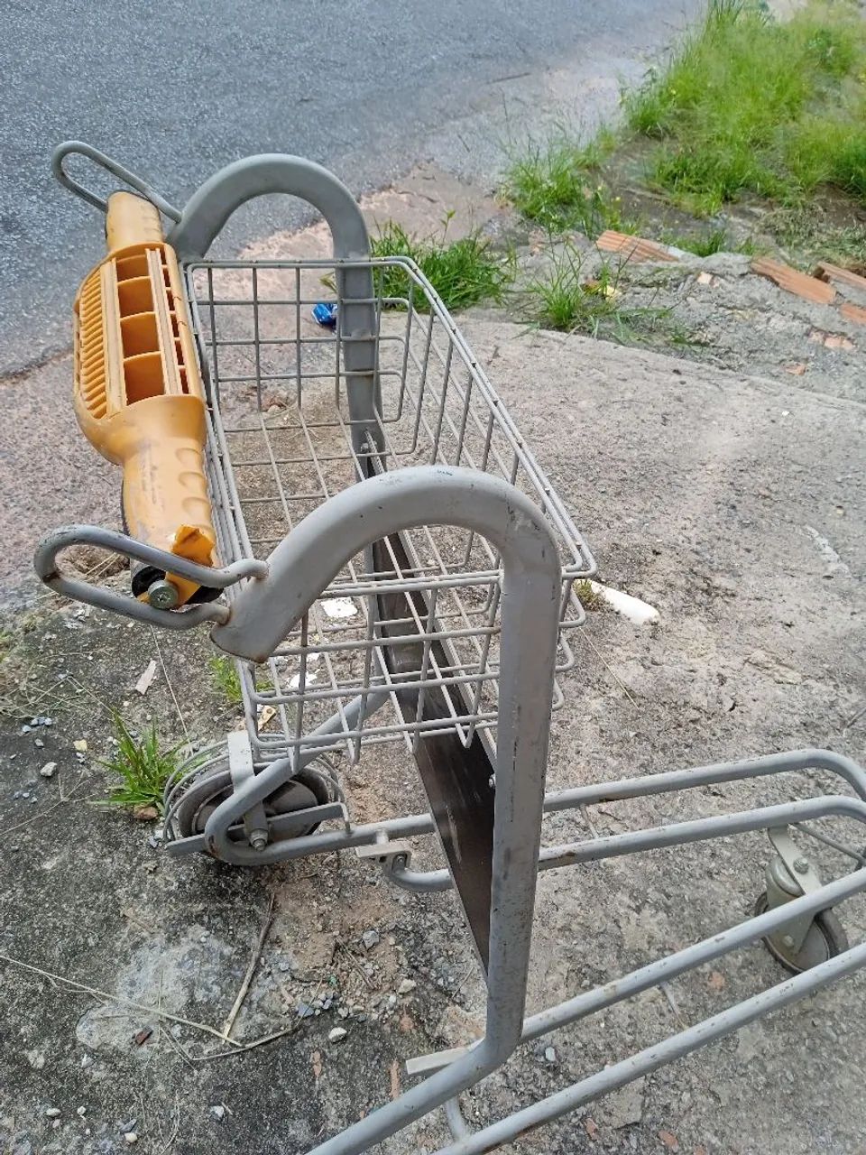 Carrinho de carga Grande Reforçado com cestinha - Foto 2
