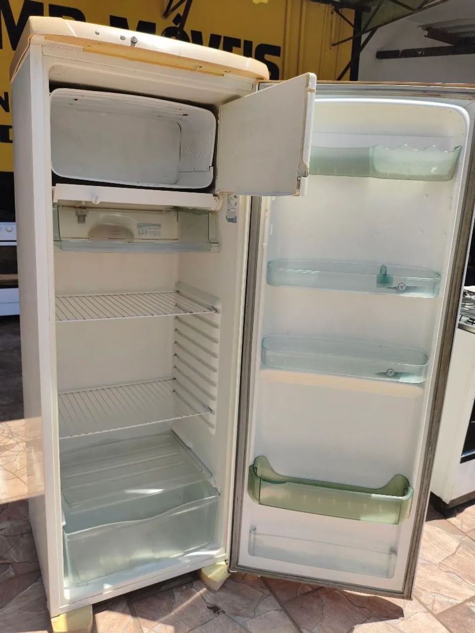 Geladeira Electrolux 340  litros  - Foto 4