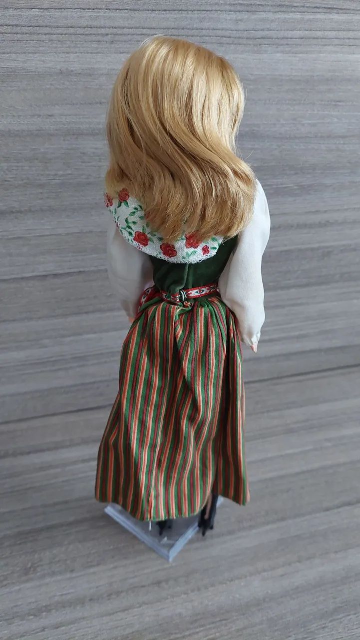 Barbie Mattel Collector Dotw Swedish - Foto 4