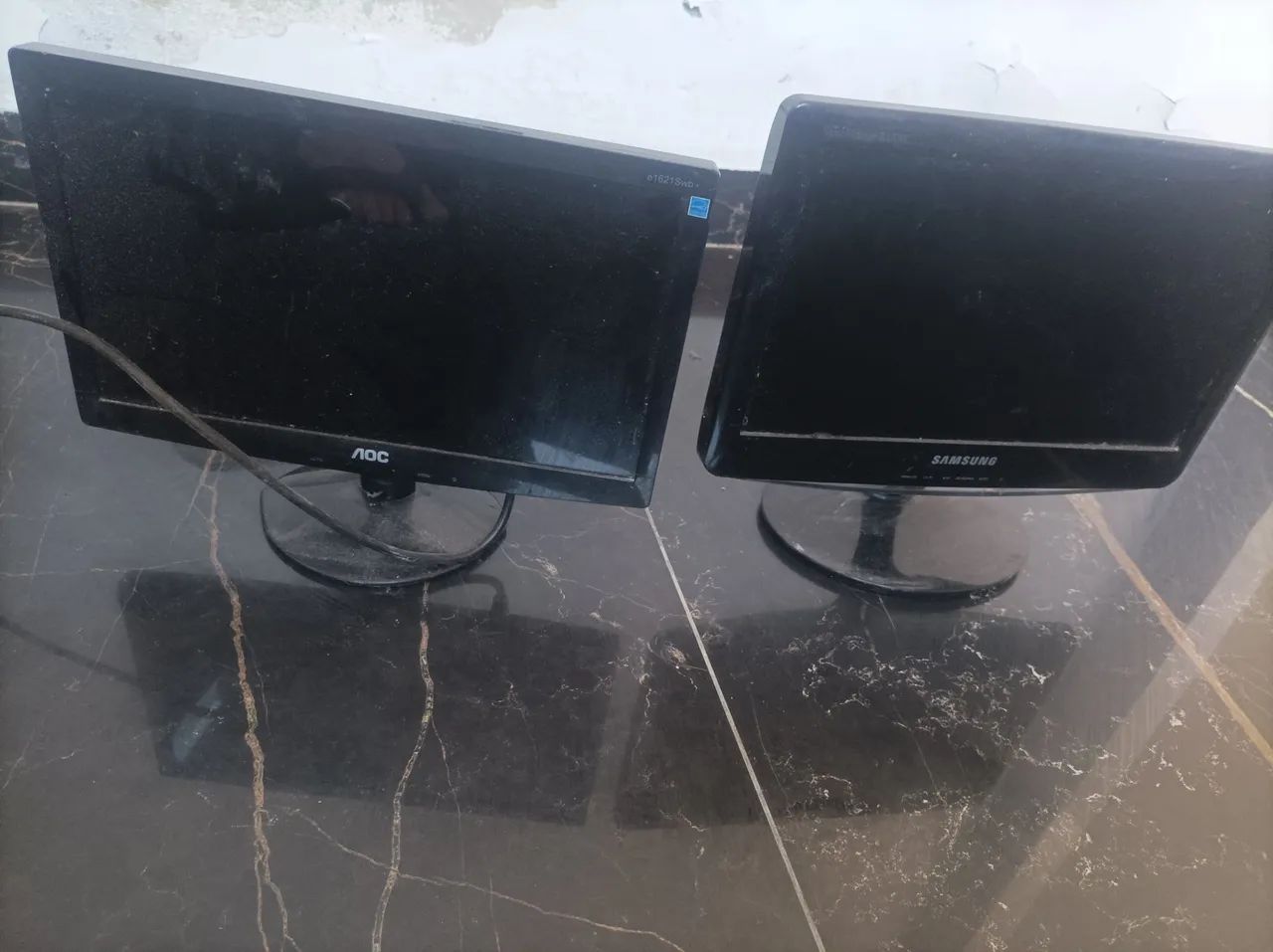 Vendo 2 monitores usados