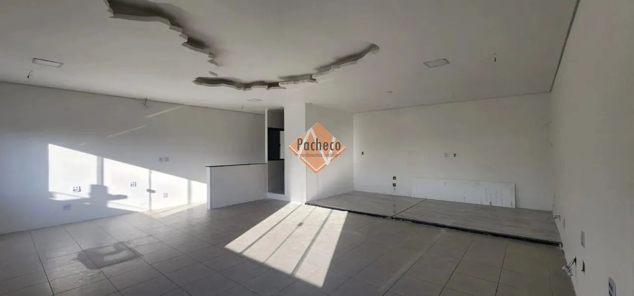 Sala Comercial na Penha, banheiro, 62m², R$1.500,00 - Foto 2
