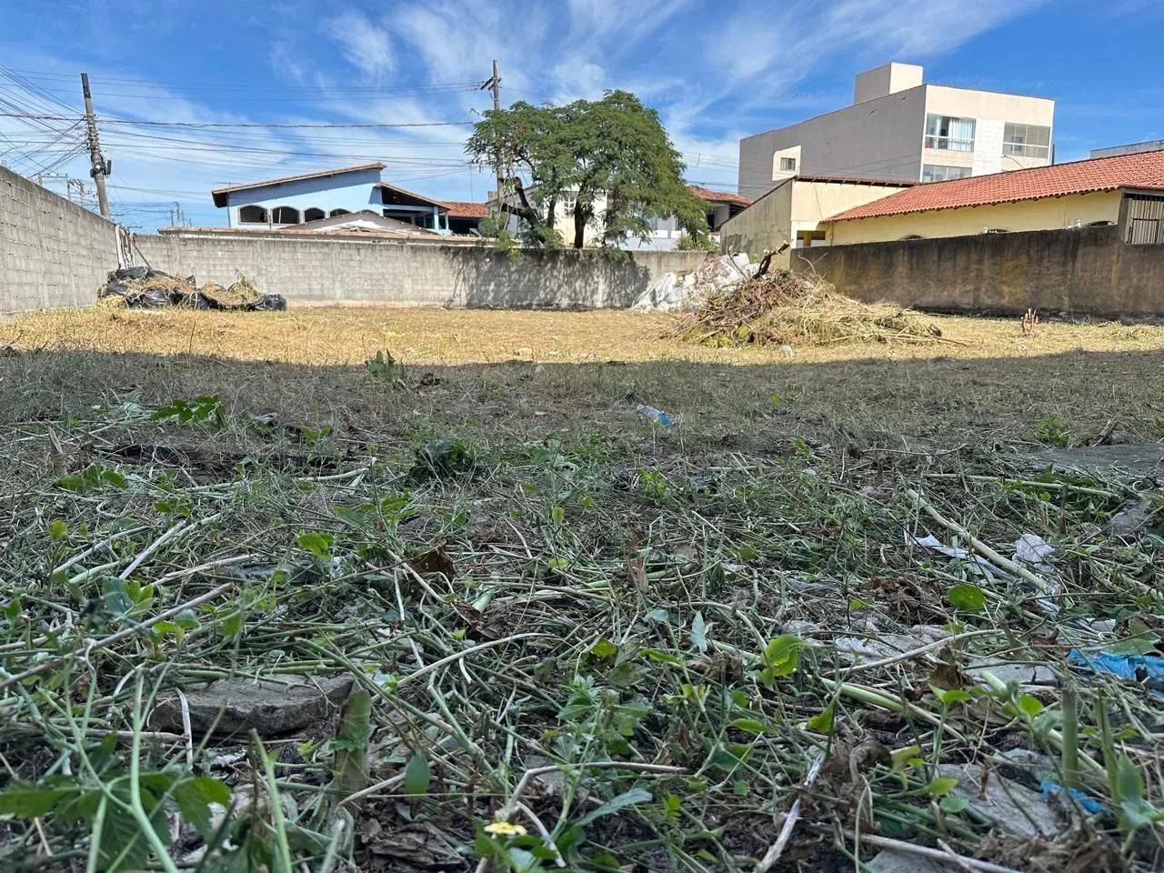 ALUGO TERRENO 750M VILA VELHA 