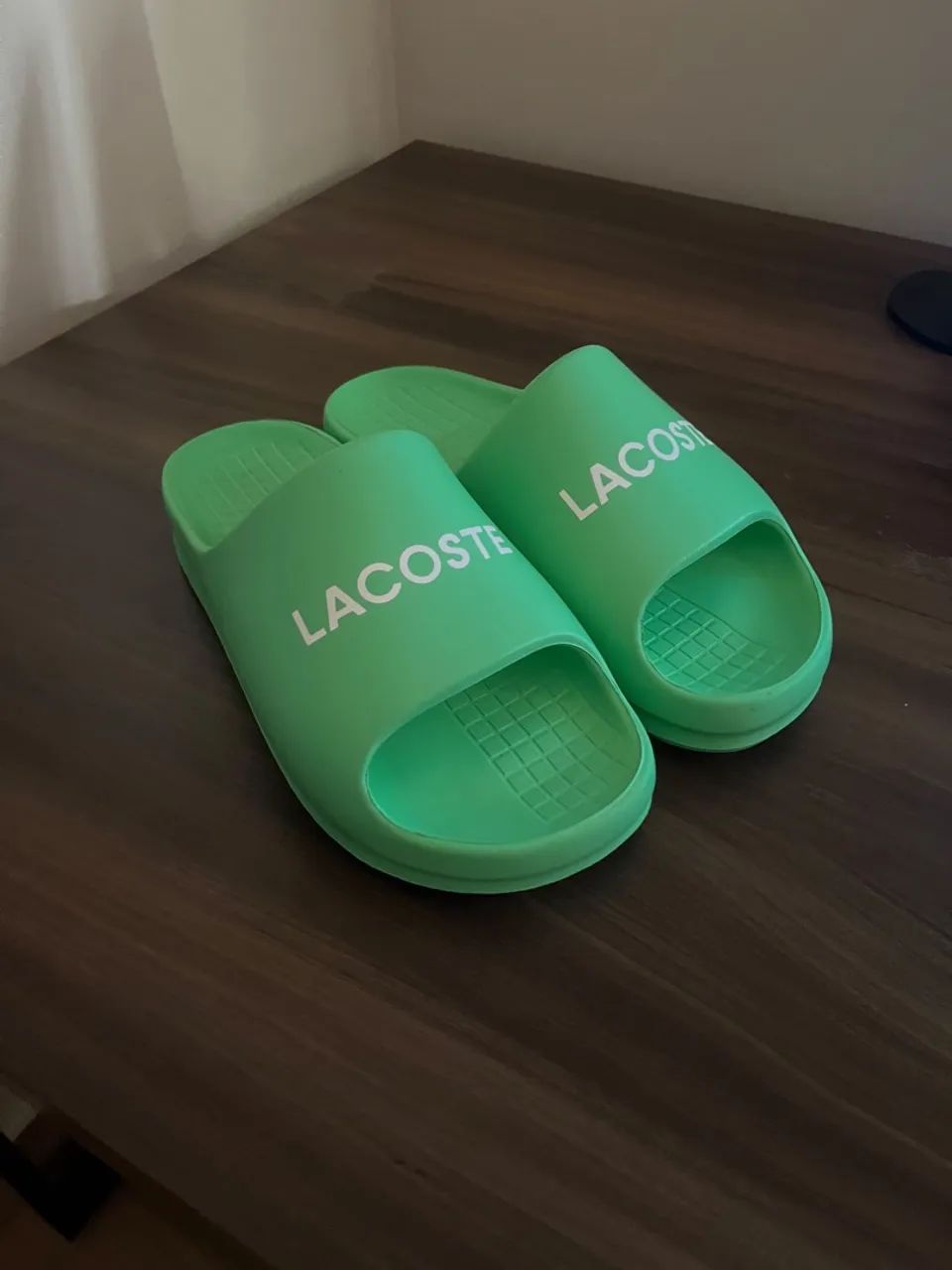 Chinelo Lacoste original nunca usado 