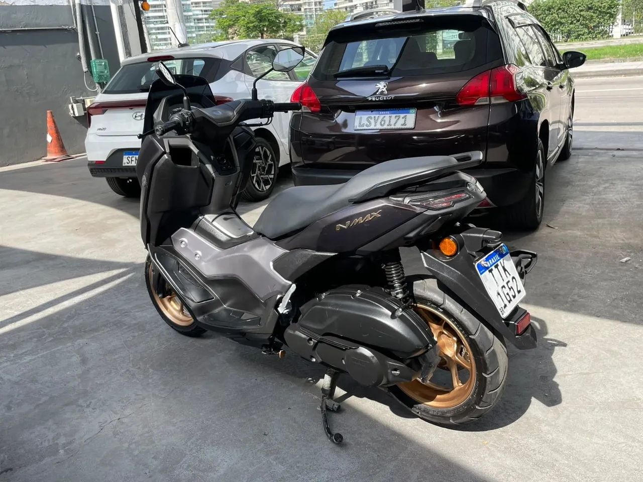 Nmax 2025 com 5 mil km - Foto 2