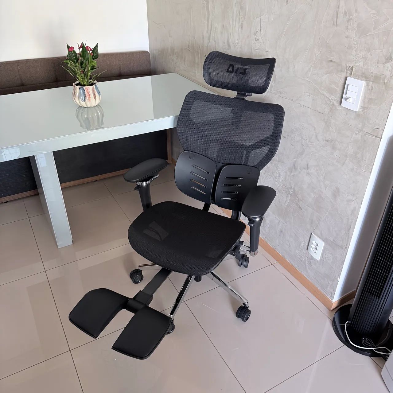 (Nova) DT3 Glacius Cadeira Ergonômica  - Foto 2