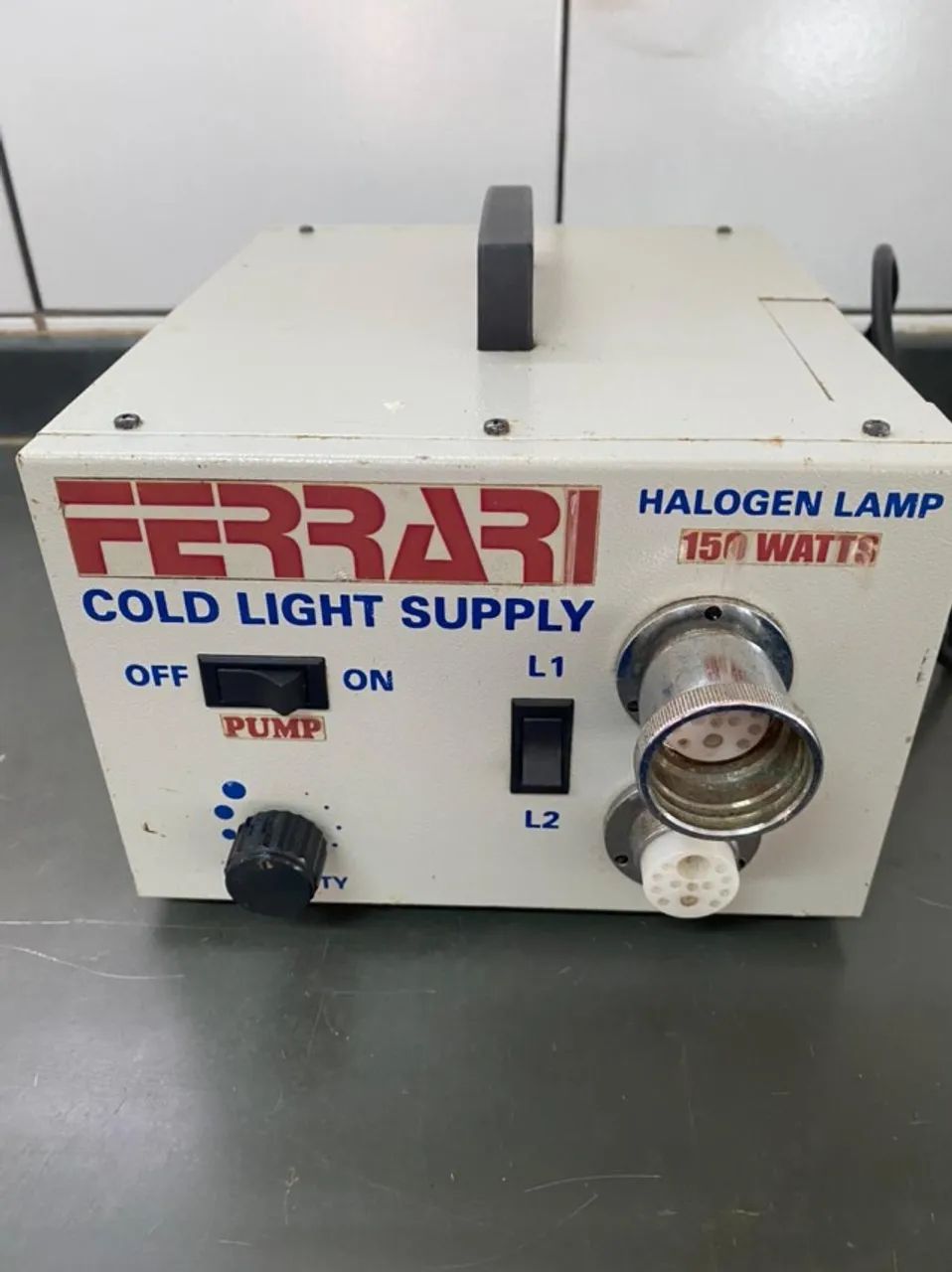 FONTE DE LUZ FRIA PARA ENDOSCOPIA