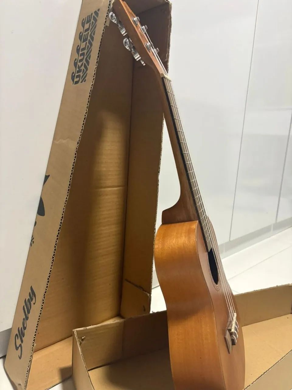 Ukulele Shelby  - Foto 2