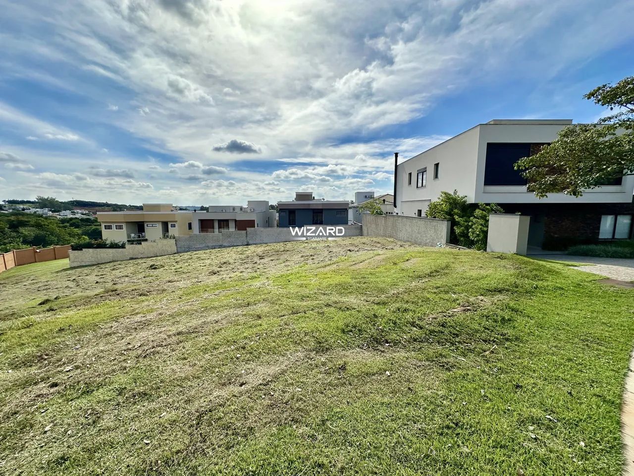 Terreno em Condomínio Alphaville Dom Pedro 2, Campinas