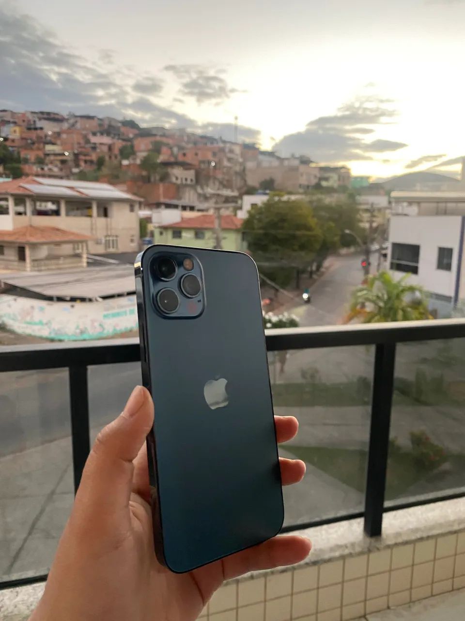 iPhone 12 Pro 128g 1750 - Foto 2