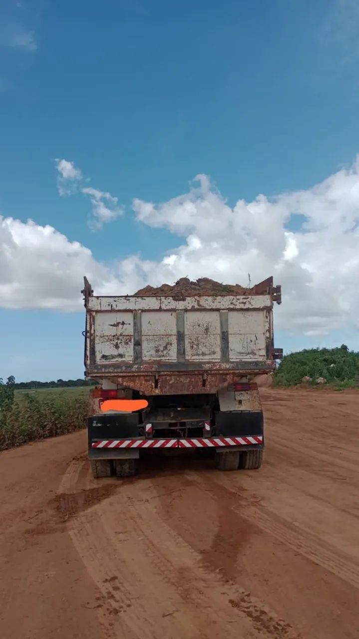 Caminhão caçamba 6x4 Traçado  - Foto 2