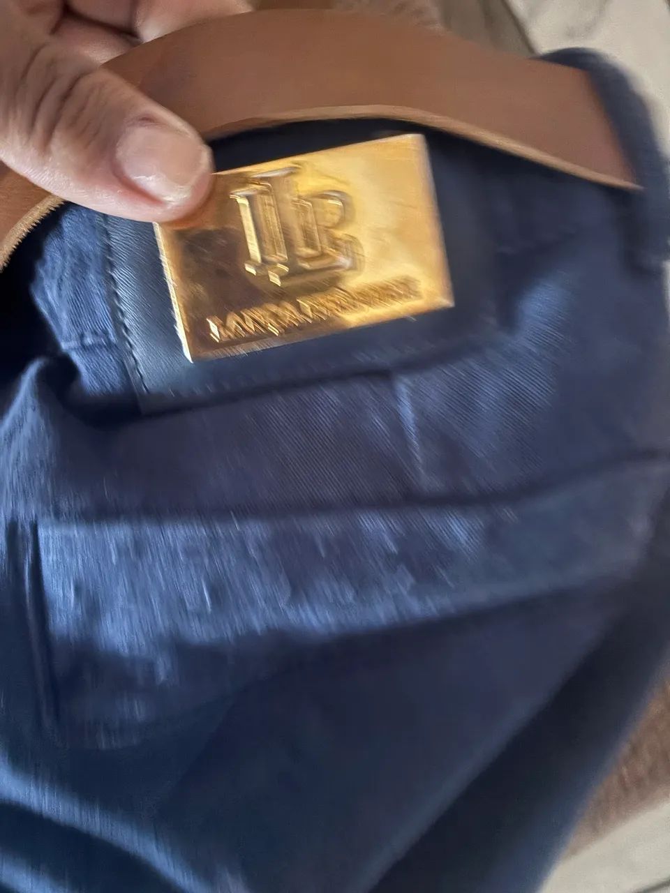 Calça lança perfume 