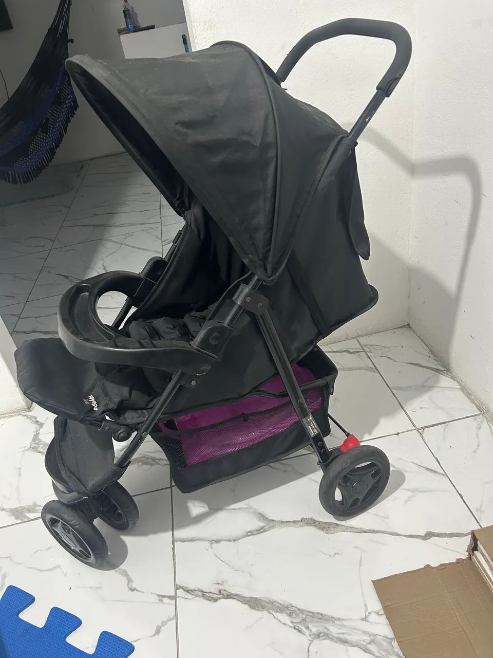Vendo carrinho de bebê