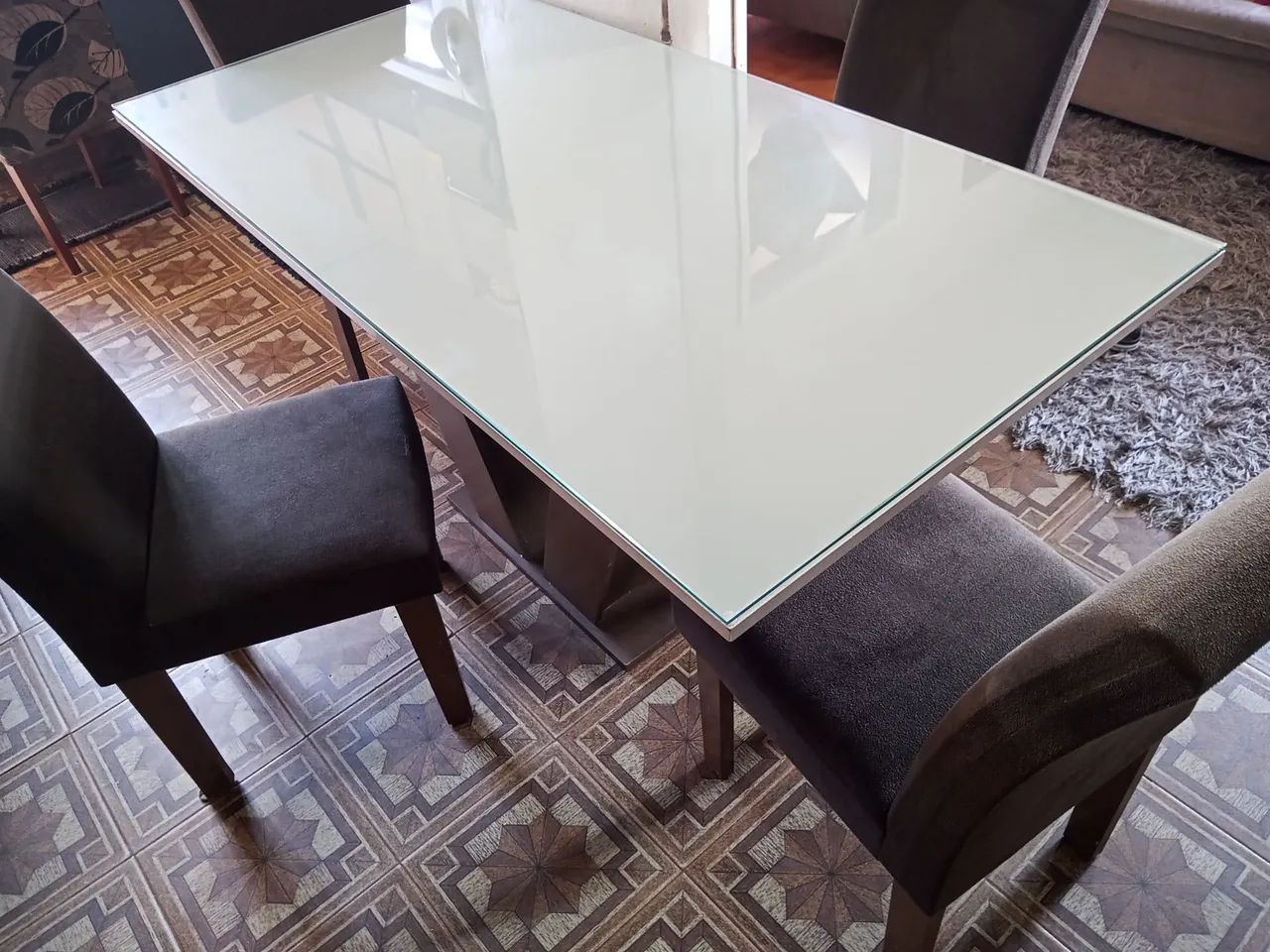 Mesa 4 cadeiras