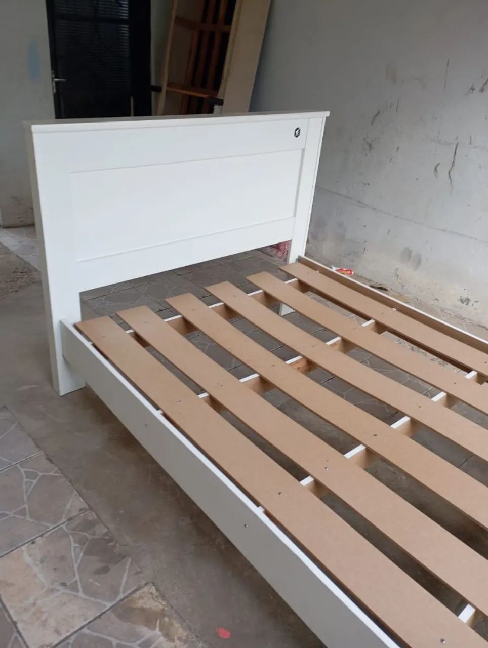 Cama de casal MDF sem colchão tamanho padrão  - Foto 2
