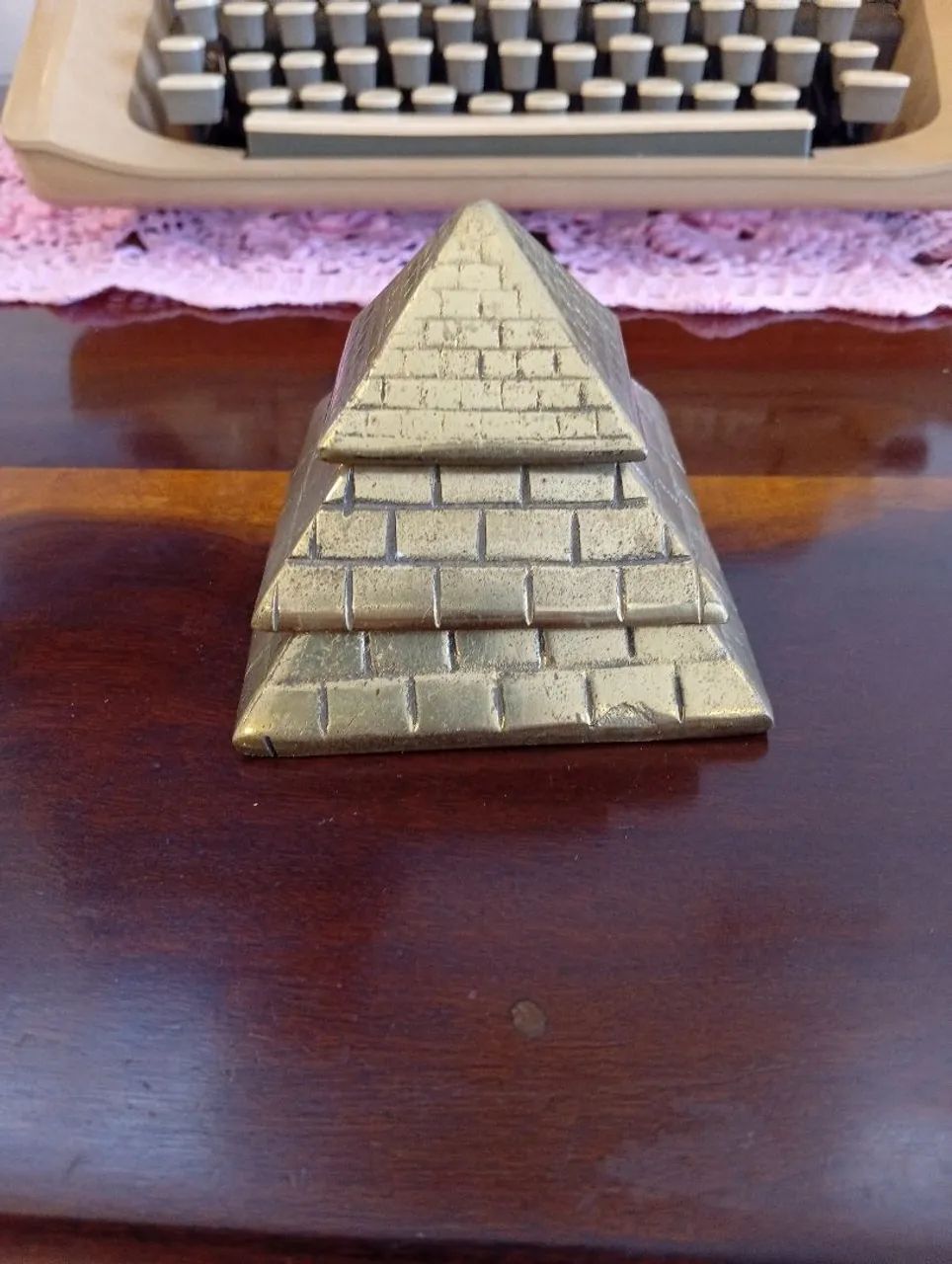 Lindo trio de pirâmide em bronze - Foto 5