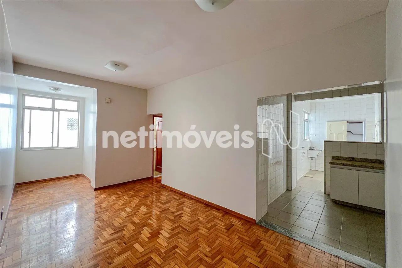 Apartamento de 2 quartos à venda no Centro!