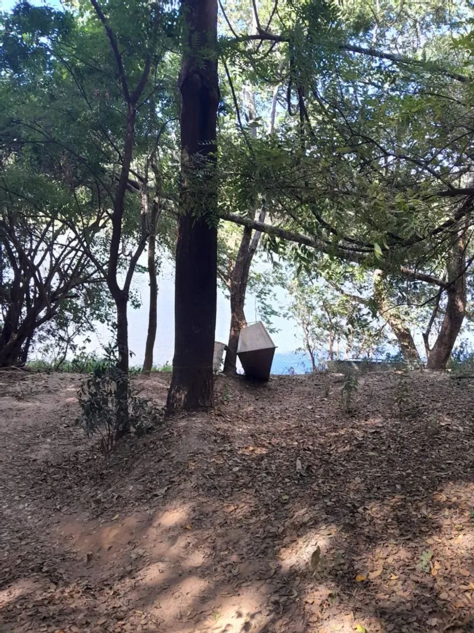 Terreno fundo com Rio das velhas