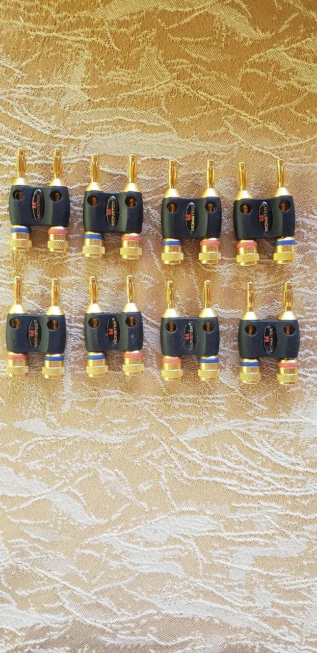 Raro Par de Conectores Monster banhados a ouro