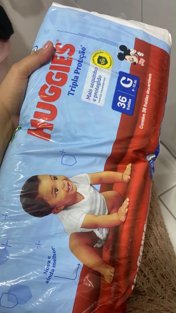 Fralda Huggies azul 