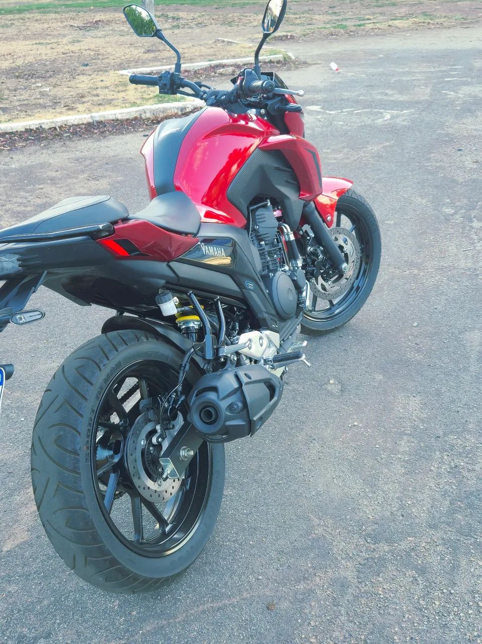 FAZER 250cc 2025 EXTRA com apenas 5.200km rodados - Foto 3