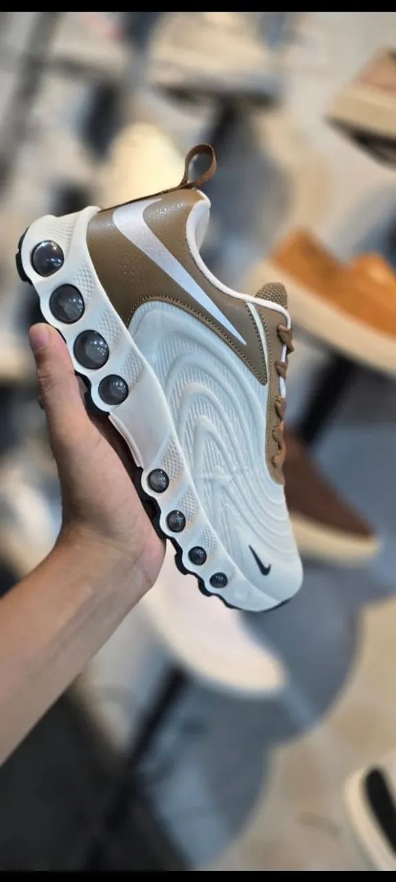 TÊNIS NIKE MODELO NOVO