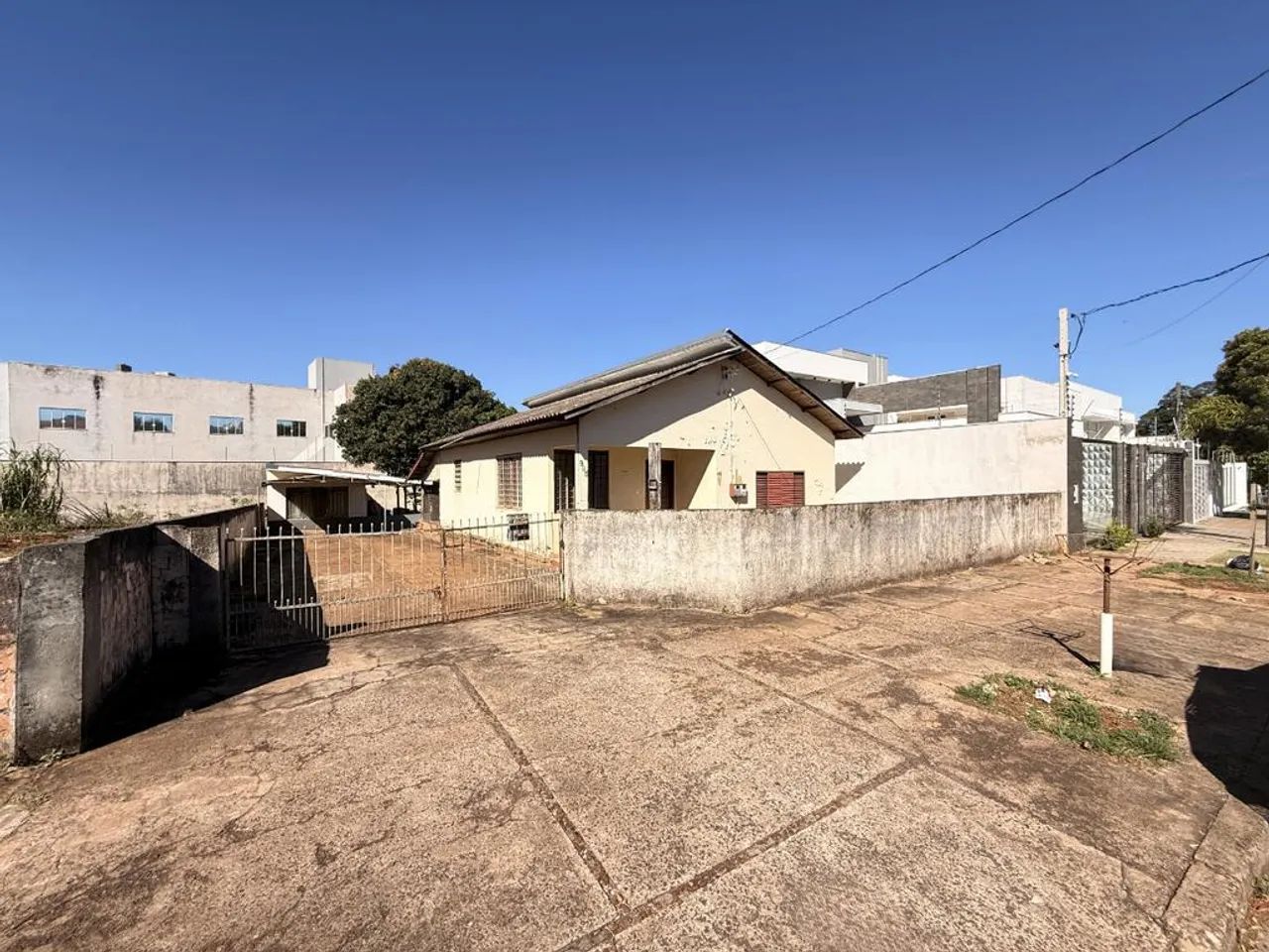 Terreno à venda em Maringá, Zona 01, com 650 m² - Foto 2